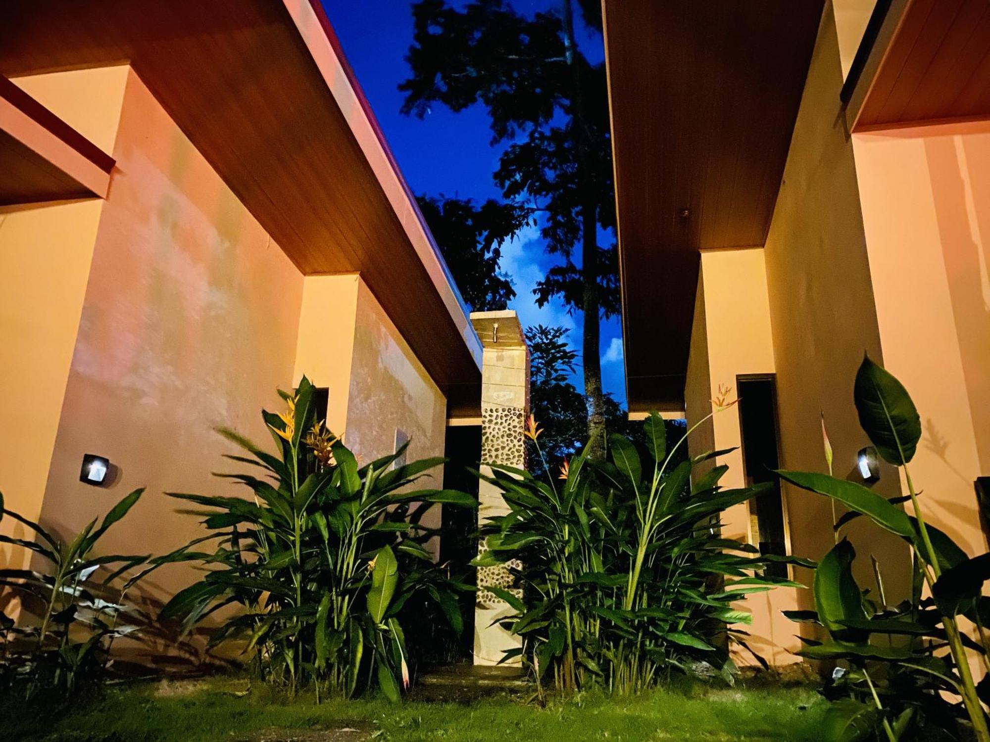 Brahman Bungalows On Pavones Point Rom bilde